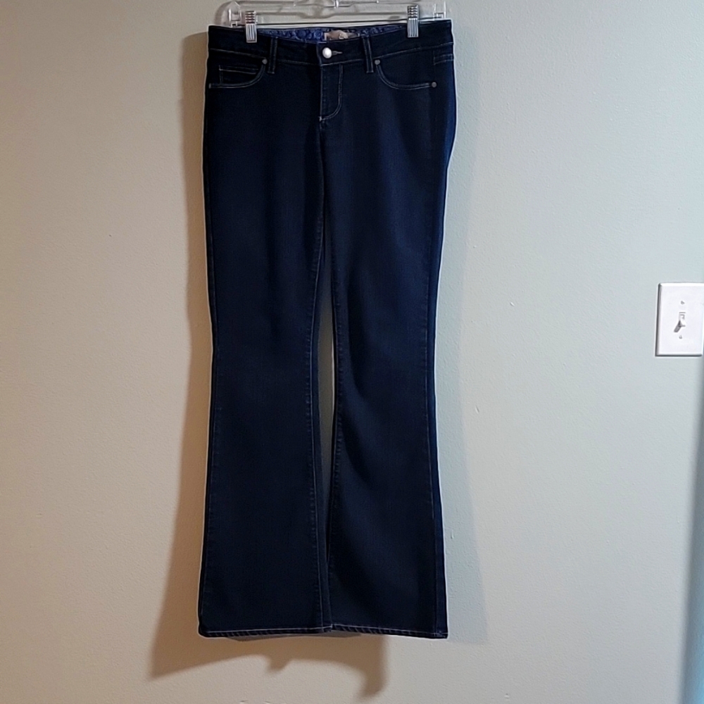 Paige laurel canyon jeans in dark wash Size 28
